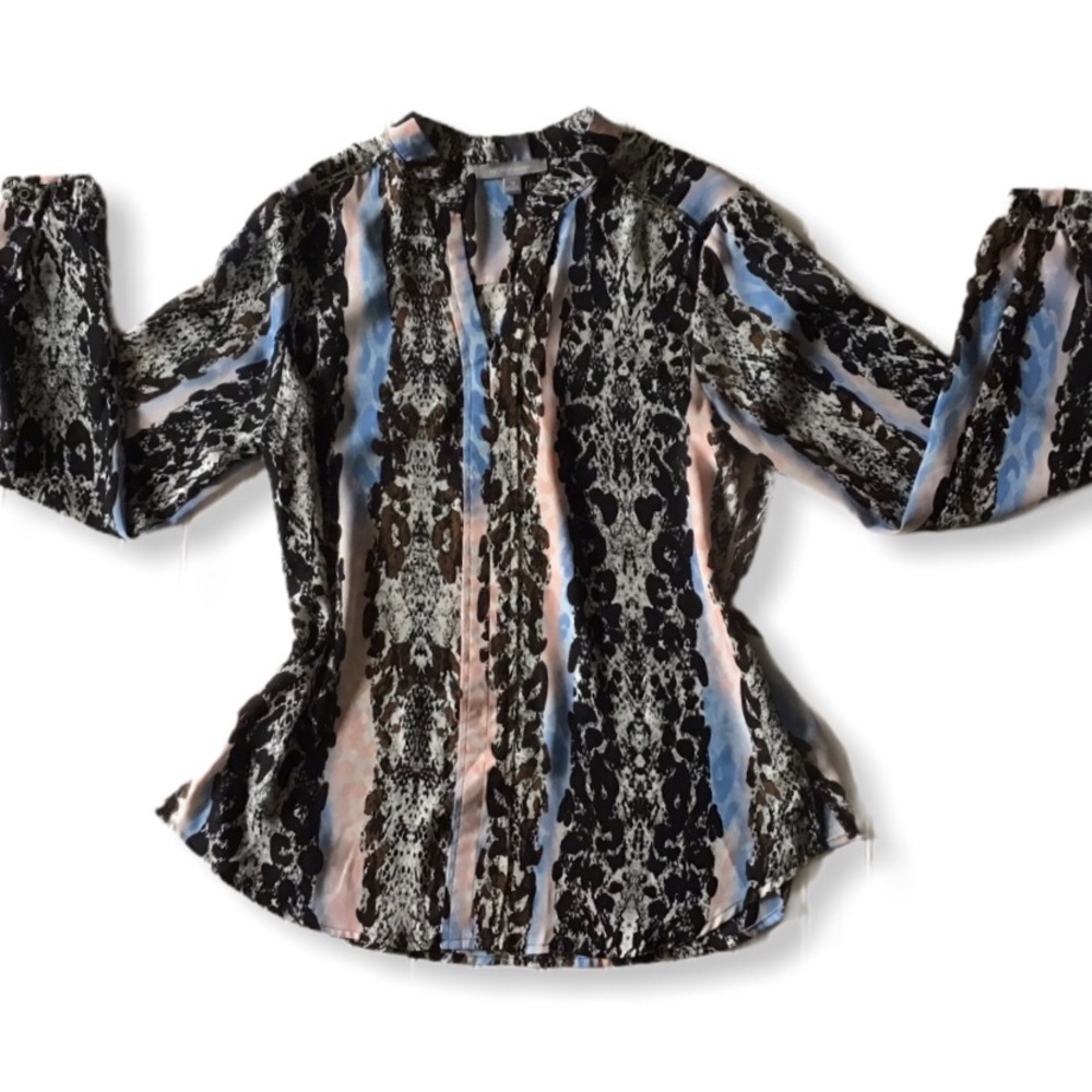 NY Collection EUC Animal Print Loose Fit V-Neck Top Blouse Medium